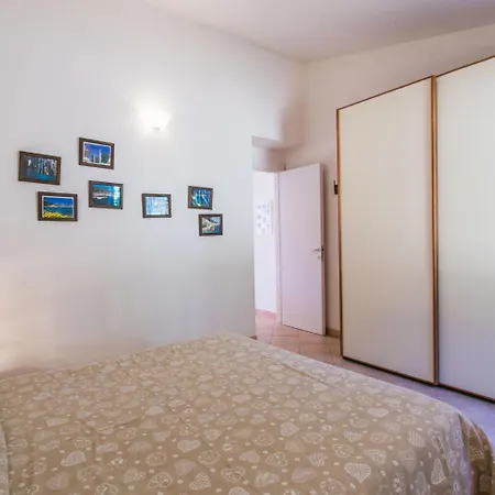 Σπίτι διακοπών Locazione Turistica Straccoligno-2 *